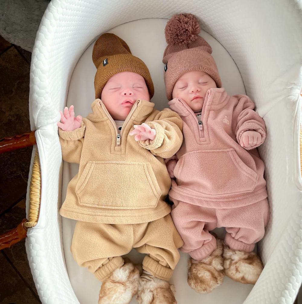 twin infants 