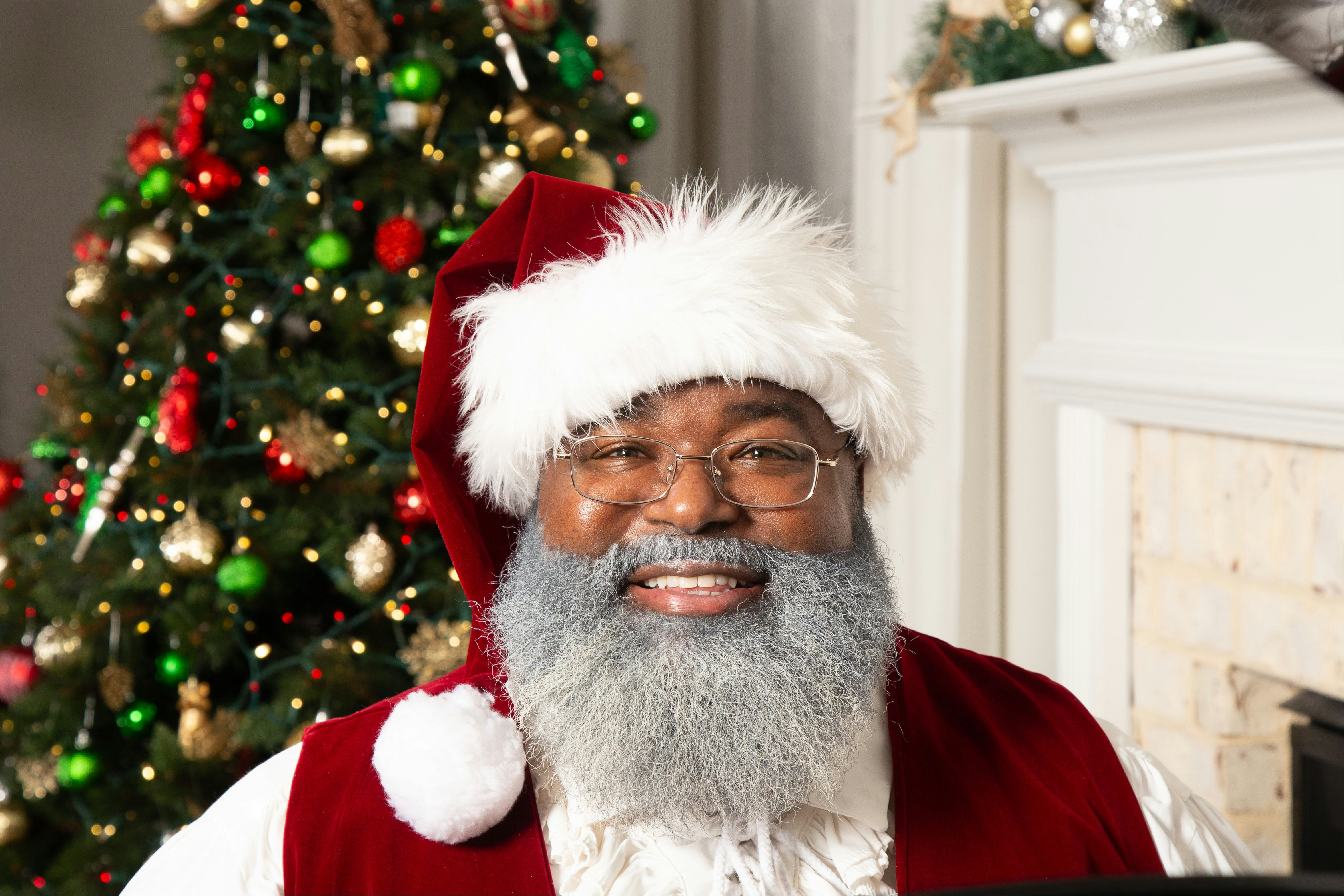 Merry Memories with Santa: Pose for Pictures at Baldwin Hills Crenshaw