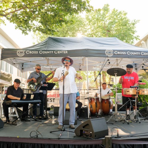 Salsa band