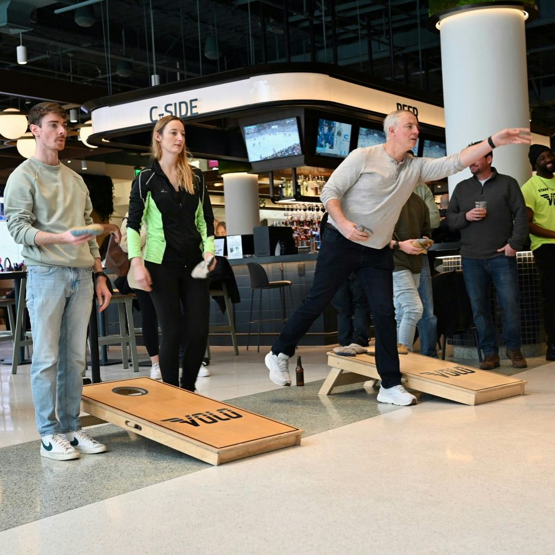 2v2 Cornhole 