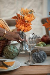 Stunning Holiday Table Styling Ideas