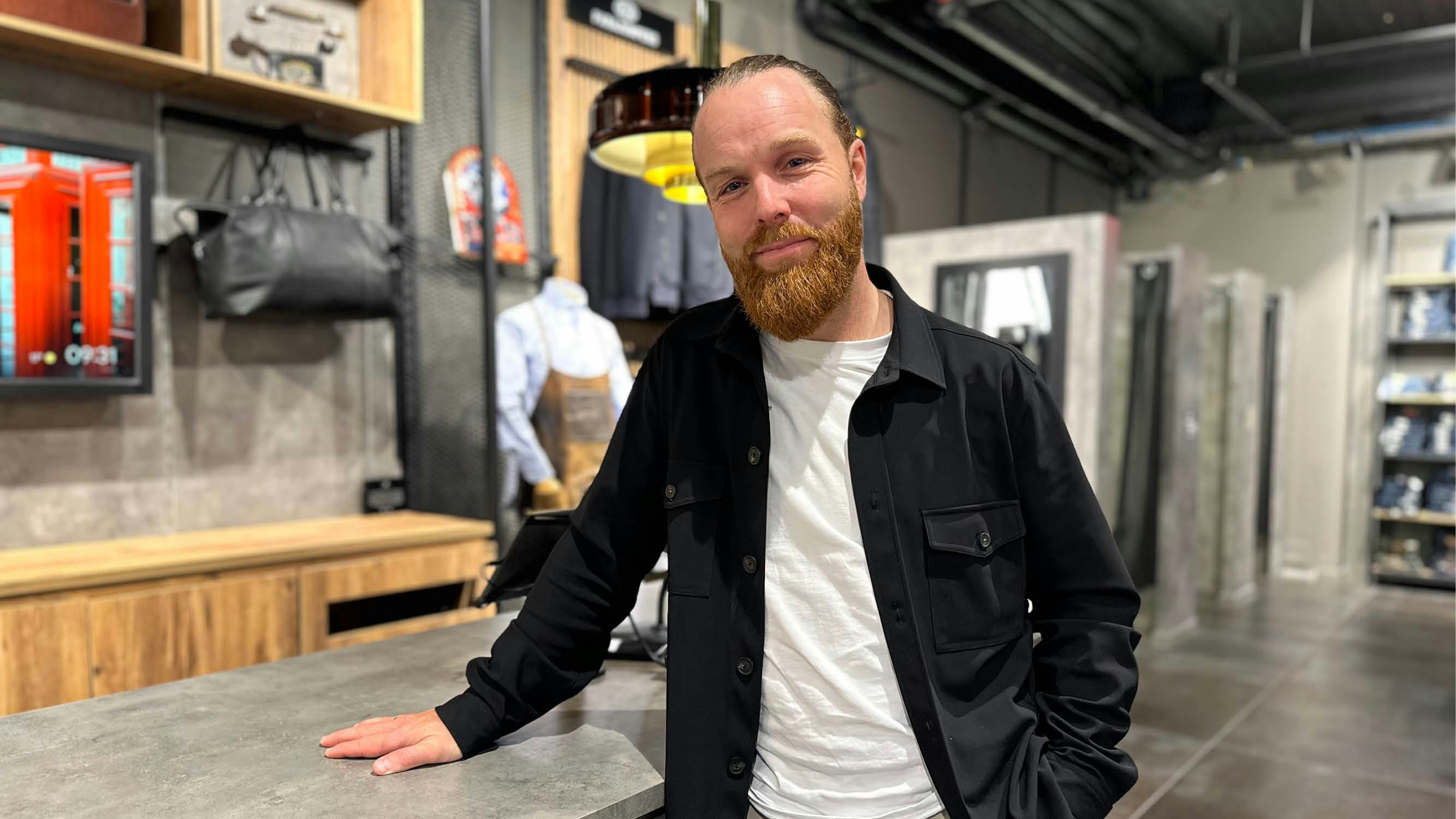 Butikkleder Anders Løkken hos The Lounge på CC Strandtorget