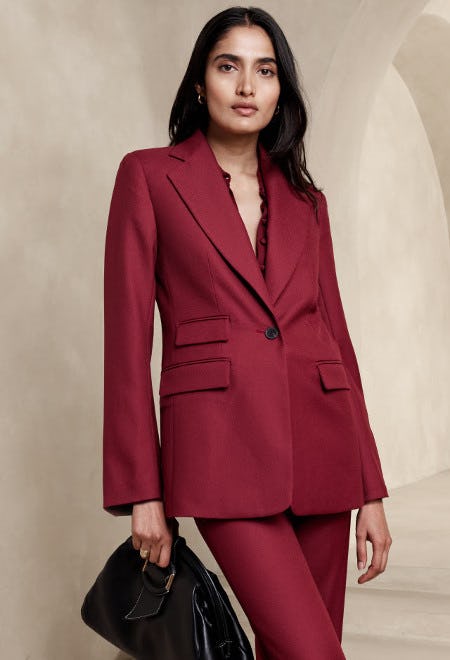 The Lido Suit Is Back from Banana Republic