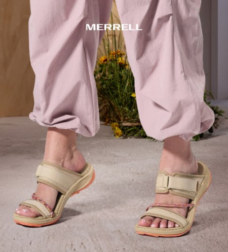 Slide Into These Warm Weather Essentials