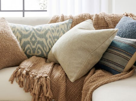 Decor Must Have: Cozy Pillows from Pottery Barn