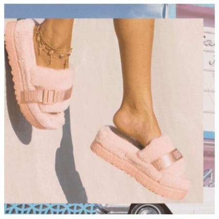 stores that sell uggs in the mall